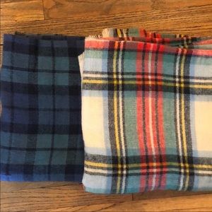 Bundle of Two Aerie Blanket Scarves